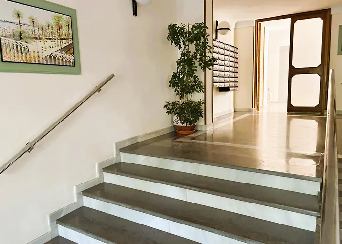 Апартаменты Seaview Penthouse Торевьиа